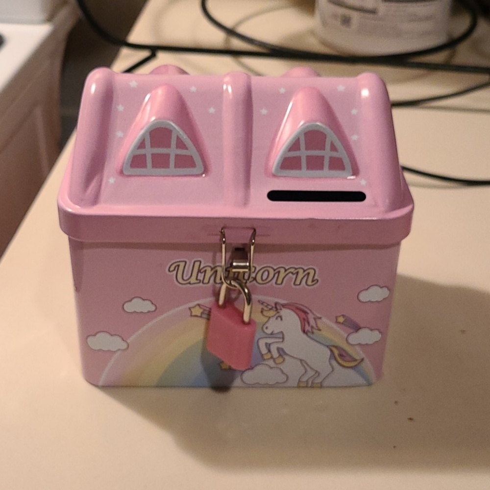 Unicorn Piggy bank with lock - Picture 3 of 3